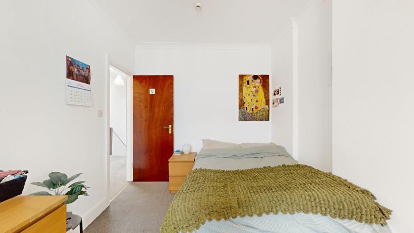 			3 Bedroom, 1 bath, 1 reception Flat			 Willesden Lane, Kilburn